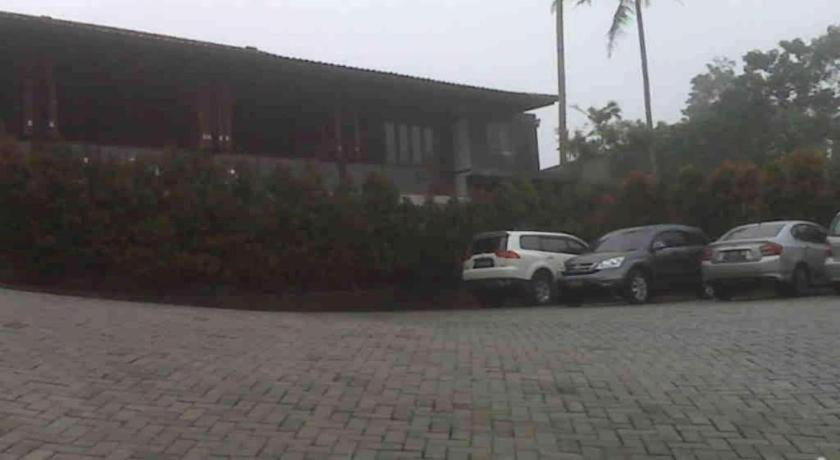 Jimmers Mountain Resort Puncak Exterior photo
